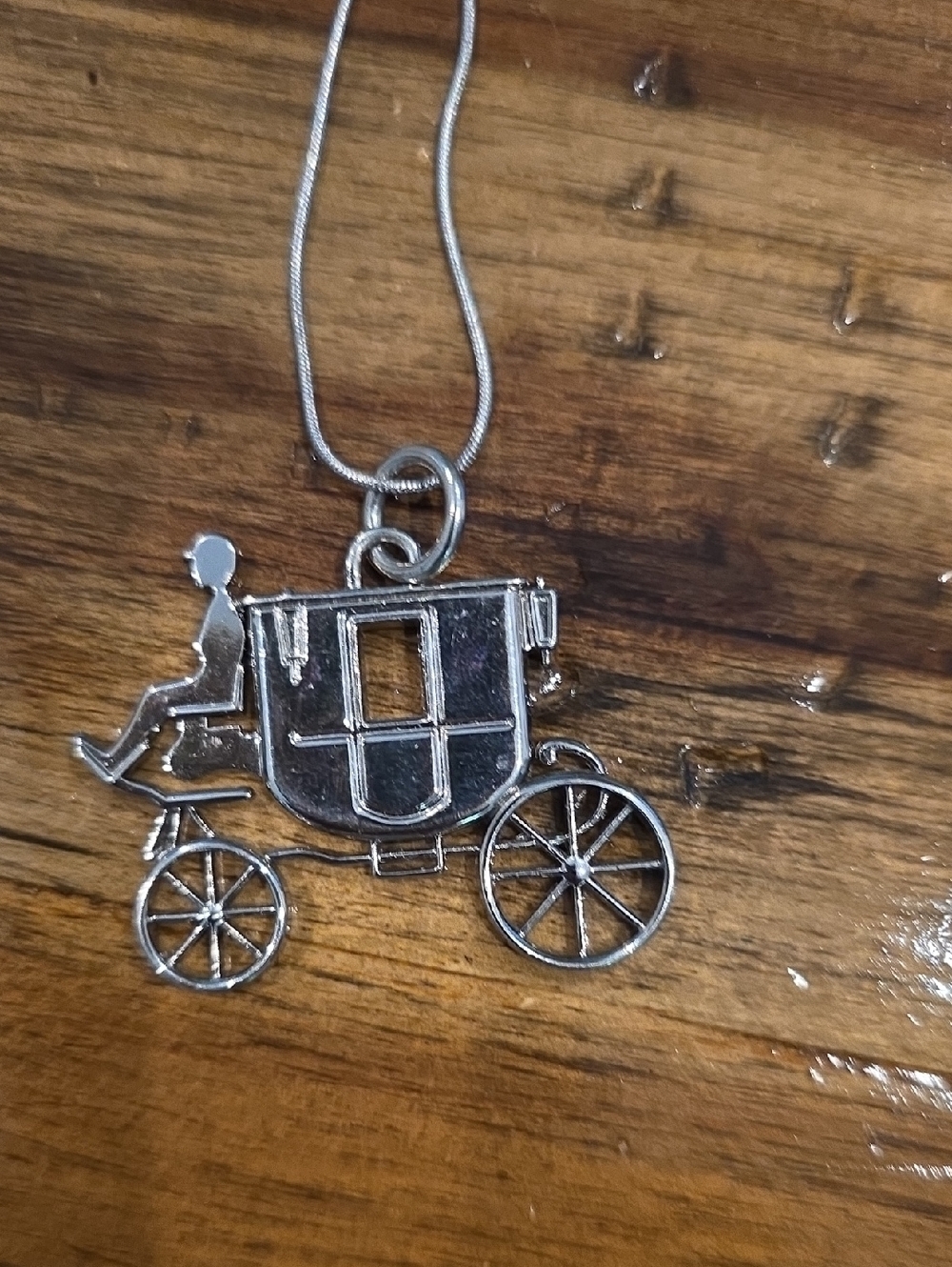 Coach Horse And Carriage Pendant Stainless Steel - Picture 2 of 4